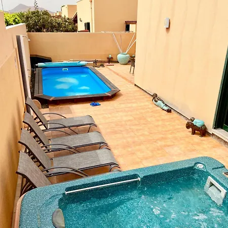 Villa- Sleep6- Private Pool&hot Tub Villa Corralejo