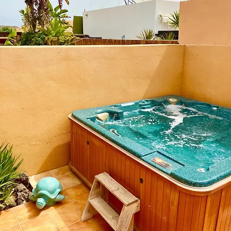 Villa Villa- Sleep6- Private Pool&hot Tub