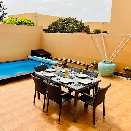 Villa Villa- Sleep6- Private Pool&hot Tub *